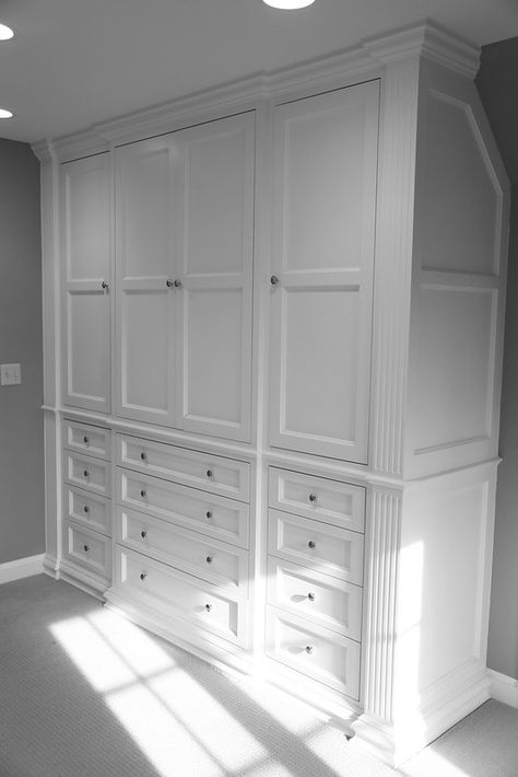 Closet Small Bedroom, Bedroom Built Ins, Bedroom Built In Wardrobe, Closet Diy, Bedroom Closet Storage, Closet Built Ins, Built In Cupboards, Closet Layout, Closet Remodel