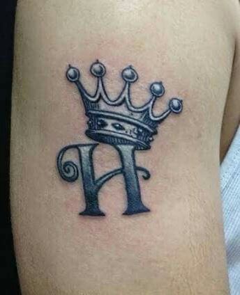 Flash Tattoo Placement, Flash Painting, Tato Nama, Letter H Design, Tattoo Name Fonts, Crown Tattoos, H Letter Images, Tattoo Design For Hand, J Words