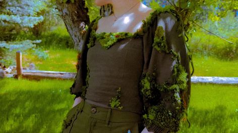 Legend has it when hiking through the woods, you don't have to turn your shirt inside out or wear red to get past the fae's tricks. All you have to do is weave your clothes out of the moss they use for their beds 🌿 #MuscleGoblins #musclemommy #cosplay #cosplayerofinstagram #mosscore #fae #cottagecore #fitcheck #cottagecoreootd #lgbtq🌈 #androgynous #fairies #cottagecorecommunity #diyideas Moss Fairy Outfit, Mosscore Outfit, Fairy Outfit, Wear Red, Wearing Red, Cottage Core, Inside Out, Outfit Ideas, Hiking