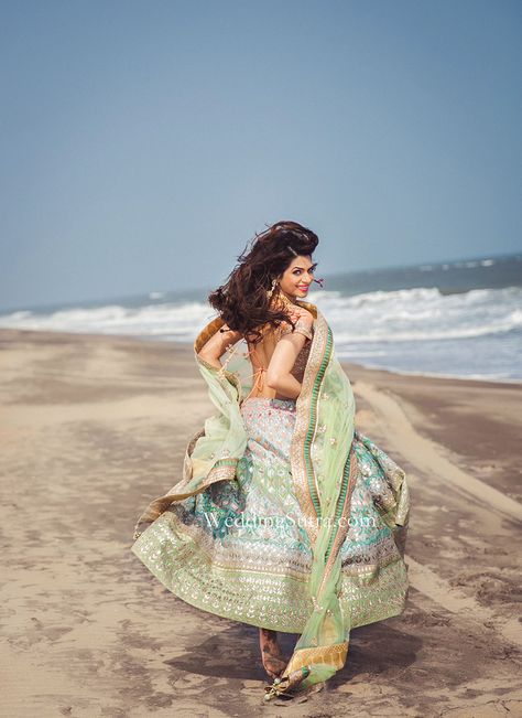 20 Real Brides who rocked an Anita Dongre Lehenga | Fashion | WeddingSutra.com Indian Bridal Photoshoot, Anita Dongre Lehenga, Lehenga Ideas, Modelling Ideas, Bridal Trends, Desi Bride, Anita Dongre, Editorial Shoot, Wedding Albums