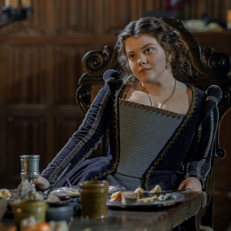 Georgie Henley The Spanish Princess, Helga Hufflepuff, Tudor Queen, Margaret Tudor, Tudor Houses, Tudor Gown, The Spanish Princess, Lucy Pevensie, Anna Popplewell