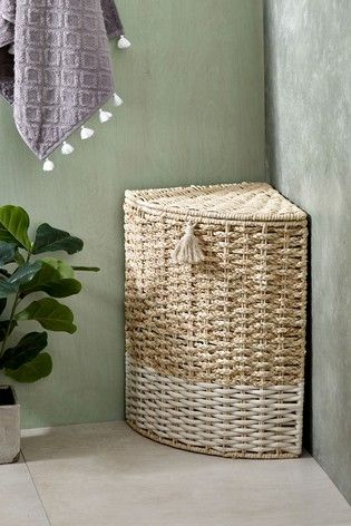 Corner Laundry Basket, Corner Laundry, Woven Laundry Basket, Simple Bathroom Decor, Boho House, Hanging Rail, Storage Diy, Bathroom Organisation, Diy Outdoor Furniture