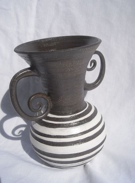 Magnolia Pottery - Tim Burton swirls and stripes vase. $42.00, via Etsy. Funky Vases, Ceramics Pottery Mugs, Striped Vase, Pottery Crafts, Pottery Mugs, Diy Halloween Decorations, Tim Burton, Ceramic Pottery, Ceramic Art