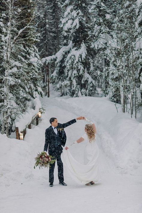 Dancing In The Snow, Emerald Lake Lodge, Bride Groom Dancing, Winter Mountain Wedding, Intimate Winter Wedding, Evergreen Wedding, Outdoor Winter Wedding, Holiday Engagement, Winter Wedding Venues