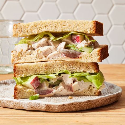 Arbys Chicken Salad, Copycat Chicken Salad, Mediterranean Lunches, Healthy Chicken Sandwich Recipes, Best Tuna Salad Recipe, Best Tuna Salad, Salad Sandwich Recipe, Health Meals, Chicken Salad Sandwich Recipe