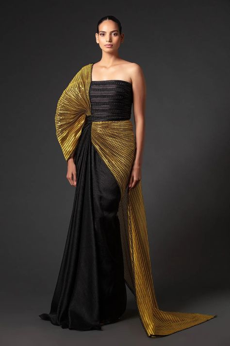 Amit Aggarwal Amit Aggarwal, Classy Wardrobe, Long Outfit, Black Ball Gown, Fancy Sarees Party Wear, Saree Fabric, Fashion Videos, Indian Fashion Dresses, Fancy Sarees