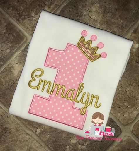 Princess Birthday Shirt-princess Birthday Bodysuit-girl First | Etsy Diy Shirts Ideas, Babies Names Unique, Pig Baby Shower, Disney Baby Names, Hipster Baby Names, 1st Birthday Onesie, Irish Baby Names, Shirts Cricut, Birthday Bodysuit