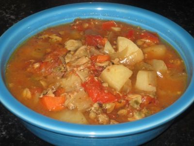 Manhattan Clam Chowder Recipe Crockpot, Clam Chowder Soup Recipes, Clam Chowder Recipe Crock Pot, Manhatten Clam Chowder, Campbells Soup Recipes Chicken, Crockpot Clam Chowder, Chowder Soup Recipes, Clam Chowder Soup, Crock Recipes