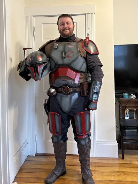 Knee Armor, Mandalorian Costume, Mandalorian Cosplay, Futuristic Armor, Mandalorian Armor, Dnd Funny, Star Wars Diy, Star Wars Trooper, Httyd Dragons