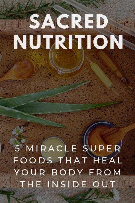 Miracle Superfoods for Healing: These 5 highly-medicinal super foods that heal are important to regularly include in your diet if you are seeking to create extraordinary levels of health. #Superfoods #HolisticHealth #Healing #ConsciousLifestyleMag Foods That Heal, Holistic Diet, Holistic Health Remedies, Ginger Benefits, Become Wealthy, Super Foods, Cold Home Remedies, Healing Food, Natural Health Remedies