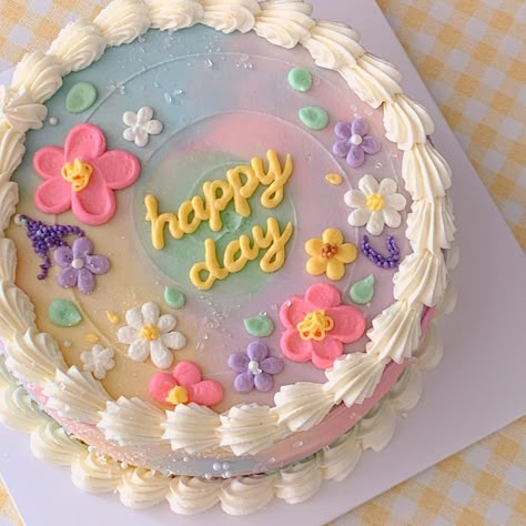 #sweets #desserts #sobremesa #doces #cake #bolo Pastel Cupcakes, Pastel Cakes, Korean Cake, Mini Cakes Birthday, Cute Baking, Simple Birthday Cake, Dream Cake, Pretty Birthday Cakes, Cute Birthday Cakes