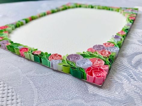 Nirartz on Instagram: "The rose garden 🌹 Paper quilled floral border design for a beautiful greeting card. Use this lovely border design to send your warm wishes or grace your memories with loved ones. Shop online at PaperArtsbyNir. Link in Bio!☺️ . . #borderdesigns #boarderstyle #greetingcards #christmas #christmasdecor #birthdaygifts #christmasgifts #anniversarygifts #paperart #diydecor #diygifts #quilledart #quilling #lgenpaper #paperartist #quilledpaperart #crafterofinstagram #easycrafts #l Art Greeting Cards, Quilled Paper Art, Quilling Ideas, Floral Border Design, Border Designs, Beautiful Greeting Cards, Quilling Art, Homemade Crafts, Paper Artist