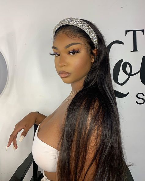 Baby Ray on Instagram: “When it concerns me he gon brag different   💎headband - @thedreamsuite_” Headband Black, Human Virgin Hair, Straight Lace Front Wigs, Black Wig, Half Wigs, Headband Wigs, Hair Hoops, Straight Human Hair, Baddie Hairstyles