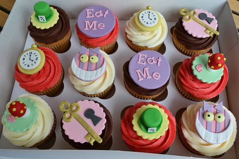 Alice in Wonderland Mad Hatter's Tea Party Cupcakes | Flickr - Photo Sharing! Wonderland Cupcakes, Mad Hatter Cake, Alice In Wonderland Cupcakes, Tea Party Cupcakes, Disney Cupcakes, Alice In Wonderland Tea Party Birthday, Alice In Wonderland Wedding, Mad Hatter Party, Alice In Wonderland Birthday