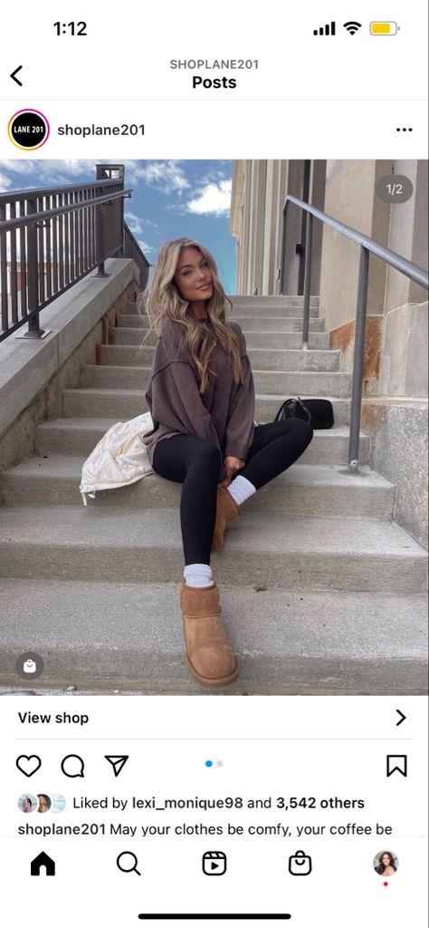 Outfit With Uggs, Comfy Outfits Winter, Football Game Outfit, Cold Outfits, Cute Comfy Outfits, Gaming Clothes, How To Pose, Outfit Inspo Fall, Fall Fashion Outfits