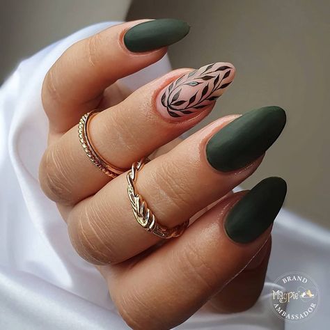 Matte Green Nails, Hoco Nails, Feather Nails, Boho Nails, Green Nail Designs, Matte Green, Pretty Nail Art Designs, Gel Nail Design, Pretty Nail Art