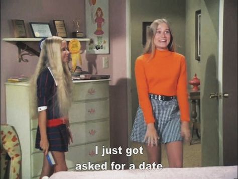 The Brady Bunch, 1969 - 1974 💕 . . . [ #thebradybunch #maureenmccormick #oldtvshows #70s #tvshow ] Pam Hardy, Colleen Corby, Maureen Mccormick, Brady Bunch, The Brady Bunch, 60s And 70s Fashion, Mod Girl, Old Tv Shows, Retro Pop