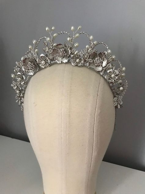 Bridal Headband Boho Floral Tiara Halo Crown Antique Style - Etsy UK Boho Tiara, Wedding Crown Tiara, Fantasy Crown, 1920s Headpiece, Tiara Silver, Bridal Crown Tiara, Royal Crown Jewels, Beaded Headpiece, Wedding Halo