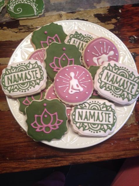 Yoga cookies, namaste, lotus. Yoga Decoration Ideas, Its My Bday, Yoga Party, Yoga Food, Yoga Themes, Wedding Cake Cookies, Edible Crafts, Sugar Cookie Designs, I Believe In Pink