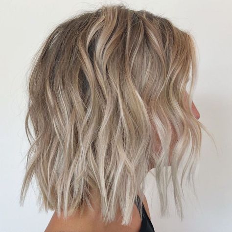 Blonde Balayage Highlights, Medium Length Hairstyles, Brown Blonde Hair, Short Blonde, Blonde Bobs, Blonde Balayage, Bobs Haircuts, Fine Hair, Textured Hair