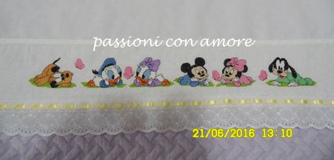 Passioni con Amore: lenzuolino per carrozzina con baby topolino e i suoi amici Hama Disney, Cars Family, Suv Cars, Cross Stitch Flowers, Stitch Disney, Baby Disney, American Girl Doll, Girl Dolls, Cross Stitch Patterns