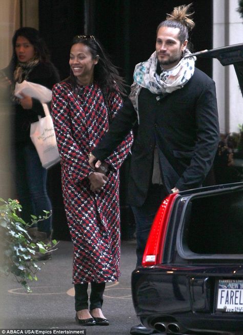 zoe saldana tweed coat Zoe Saldana Marco Perego, Zoe Saldana Husband, Out Of The Furnace, Britain Dalton, Marco Perego, Zoe Saldana Style, Oversized Coats, Interacial Couples, Power Couples