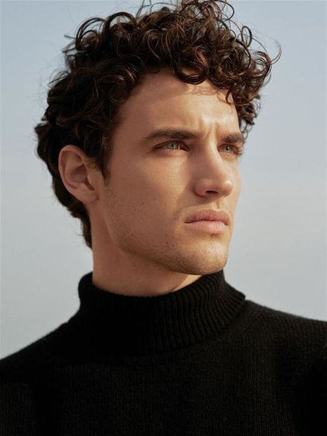 Men's Curly Hairstyles, Dark Curly Hair, Men Haircut Curly Hair, Mens Hair Colour, Brown Hair Blue Eyes, Brown Curly Hair, Medium Curly, Medium Curly Hair Styles, Olive Skin