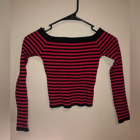 Red and Black Striped Off The Shoulder Top Ghoulia Cosplay, Red And Black Striped Shirt, White Striped Shirt Outfit, Scene Clothes, Ghoulia Yelps, Red Stripes Top, Dr Wardrobe, One Shoulder Shirt, Red Striped Shirt