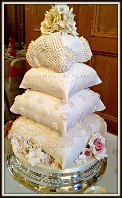 5 Weird Wedding Cakes We Sort of Love - The Inspired Bride Pillow Wedding Cakes, Pillow Cake, Pillow Cakes, Simple Beach Wedding, Wedding Cake Prices, Wedding Cake Pictures, Traditional Wedding Cake, Cake Pricing, White Wedding Cakes