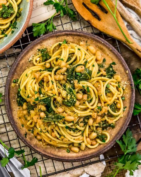 Healthy and hearty, this oil free, low fat Smoky Kale and Bean Pasta is budget friendly, ultra-flavoful, and easy to make! #wholefoodplantbased #vegan #oilfree #glutenfree #plantbased | monkeyandmekitchenadventures.com Monkey And Me Kitchen Adventures, Healthy Food Photography, Vegan Food Photography, Monkey And Me, Oil Free Vegan Recipes, Plant Based Recipes Dinner, Vegan Party Food, Vegan Holiday Recipes, Bean Pasta