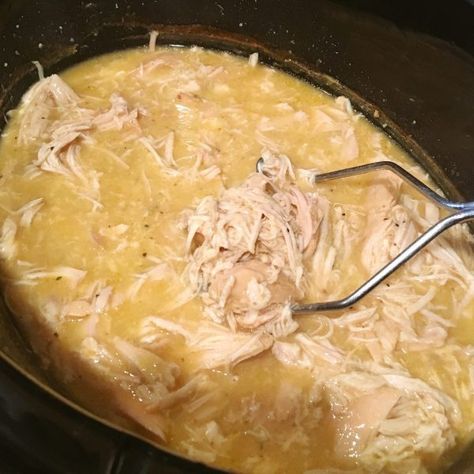 Slow Cooker Chicken And Gravy, Crockpot Chicken And Gravy, Chicken And Gravy, Potatoes Recipes, Slow Cooked Meals, Chicken Gravy, Crockpot Dishes, Crock Pot Slow Cooker, Crockpot Recipes Slow Cooker