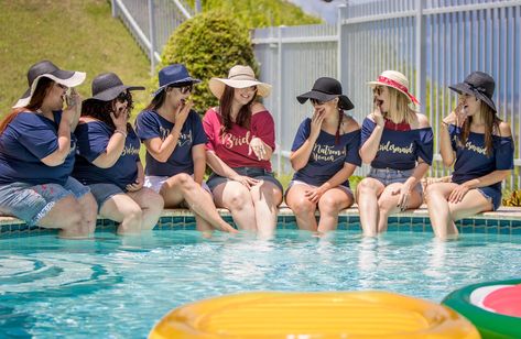 Pool Party Photoshoot Ideas, Pool Party Picture Ideas, Pool Party Photoshoot, Ideas For Pictures, Bridesmaid Photoshoot, Pool Photography, Party Photoshoot, Party Pictures, Friend Photoshoot