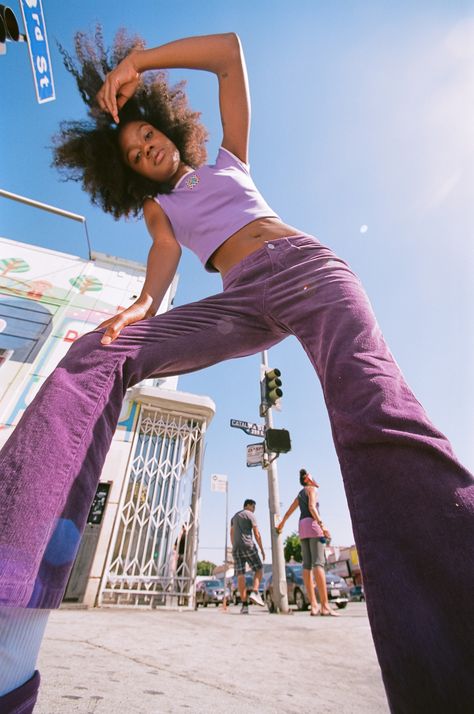 baby world tee + hazel cropped pants Classy Shirts, Wide Angle Photography, Mode Poses, Moda Rock, Vogue Editorial, Photographie Portrait Inspiration, Shotting Photo, Purple Pants, Photographie Inspo