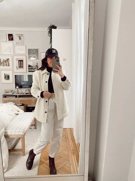 White Shacket Outfit Women, Shacket Outfit Women, The Ivy Chelsea, Pretty In The Pines, Hat New York, Shacket Outfit, New York Outfit, Personal Style Inspiration, The Pines