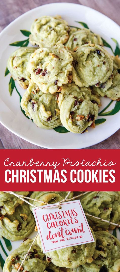 Amazing Christmas Cookies that are super easy to make. We love these Cranberry Pistachio Cookies so much! from www.thirtyhandmadedays.com Pistachio Christmas, Christmas Cookies Recipes Easy, Cranberry Pistachio Cookies, Cookies Recipes Easy, Nutella Biscuits, Crackle Cookies, Christmas Cookies Recipes, Best Christmas Desserts, Pistachio Cookies