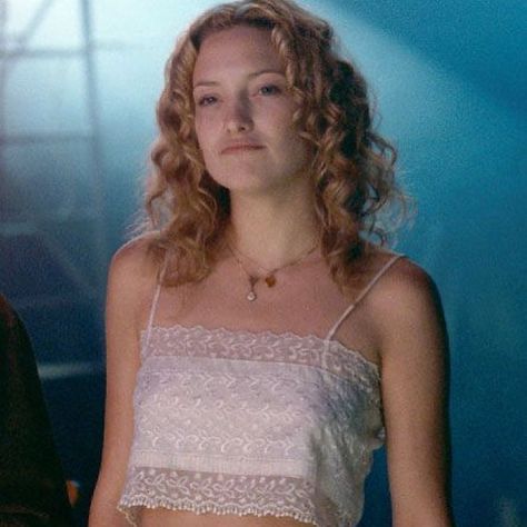 come in out of the darkness on Instagram: “Penny Lane looks from Almost Famous (2000) 🦋🦋” Michael Angarano, Jason Lee, Famous Outfits, Famous Movies, Penny Lane, Zooey Deschanel, Kate Hudson, Almost Famous, Iconic Movies