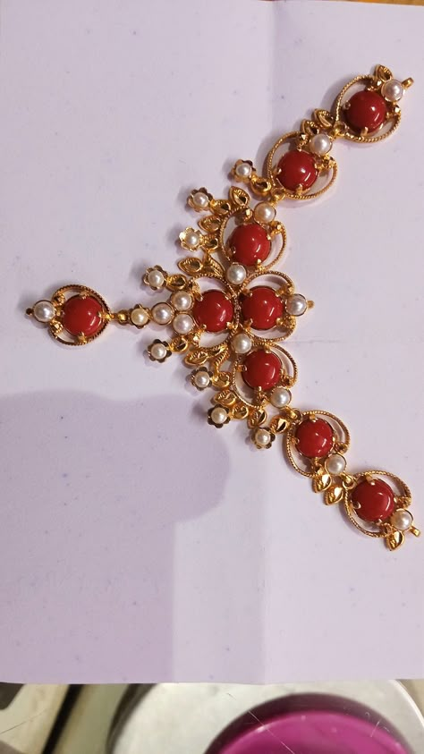 Pavalam Necklace, Coral Jewelry Set Pearl, Coral Sets In Gold, Coral Pendant Indian Gold, Pagadalu Jewellery, Pagadalu Chain Designs, Havala Jewellery, Corals And Pearls Jewellery, Coral Mangalsutra