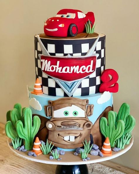 Mcqueen Car Cake, Lightning Mcqueen Birthday Cake, Disney Cars Cake, Γενέθλια Mickey Mouse, Movie Cake, Pixar Cars Birthday, Lightning Mcqueen Cake, Mcqueen Car, Cars Theme Cake