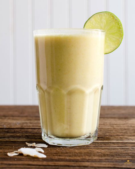 Piña colada smoothie #paleo #vegetarian #glutenfree #recipe Piña Colada Smoothie, Sunbasket Recipes, Pineapple Coconut Smoothie, Paleo Vegetarian, Pina Colada Smoothie, Glutenfree Recipe, Herb Sauce, Second Breakfast, Scrambled Eggs