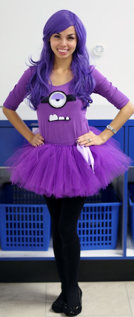 Purple Minion from Despicable Me movie for Halloween 2013. Purple Minion Costume, Minion Diy, Diy Fantasia, Evil Minion, Purple Minion, Minion Shirts, Purple Minions, Minion Halloween, Minion Costumes