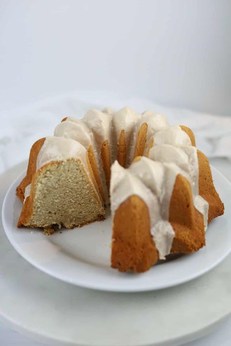 Snickerdoodle Bundt Cake Snickerdoodle Bundt Cake, Classic Pound Cake Recipe, 7 Up Cake, Powdered Sugar Glaze, Sour Cream Pound Cake, Cream Cheese Pound Cake, Whip It, Pound Cakes, Pound Cake Recipes