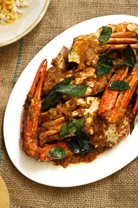 Nadan Crab Roast or Nchandu Ularthiyathu - Indian, Kerala, South Indian  Cuisine Paleo Chili, Crab Recipes, Cleaning Dishes, Roast Recipes, Crab, Main Course, Paleo Gluten Free, Food Print, Indian Food Recipes