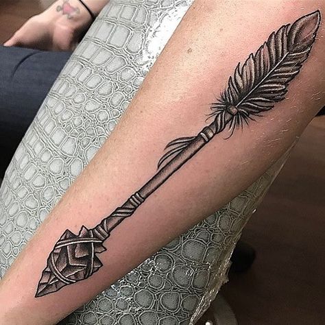 Native American Arrow Tattoo, Indian Arrow Tattoo, Monarch Tattoo, Mens Arrow Tattoo, Stammestattoo Designs, Indian Skull Tattoos, Arrow Tattoos For Women, Indian Feather Tattoos, Tato Suku