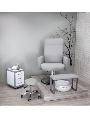 Belava Essence Pedicure & Spa Chair - Chairs That Give Salon Pedicure Station Ideas, Pedicure Chair Ideas, Pedicure Station Ideas, Pedicure Bowls, Pedicure Station, Tech Room, Nail Salon Interior Design, Beautiful Environment, Nail Salon Interior