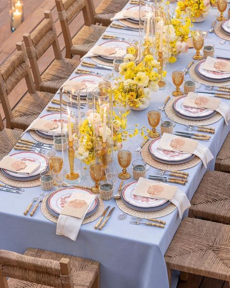 Bridal Picnic, Light Yellow Weddings, Rehearsal Dinner Themes, Yellow Wedding Theme, Graduation Party Planning, Wedding Stage Design, Gold Wedding Theme, Yellow Theme, Fiesta Decorations