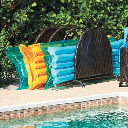 Pool Raft Storage Ideas, Noodle Storage, Pool Float Storage, Pool Storage, Pool Toy, Pool Rafts, Back Deck Decorating, Toy Storage Organization, Storage Caddy