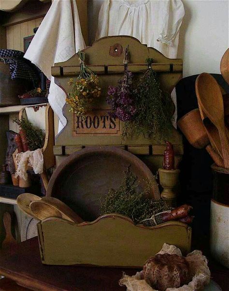 Primitive Decorations, Brown Cottage, Spoon Rack, Primitive Cabinets, Primitive Walls, Primitive Colonial, Scandinavian Aesthetic, Furniture Update, Prim Decor