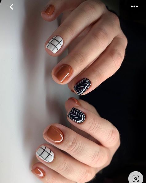 Autumn Nails 2023, Burnt Orange Nails, Nails 2023 Trends, Orange Nail Designs, Fab Nails, Orange Nail, September Nails, Short Gel Nails, Fall Gel Nails