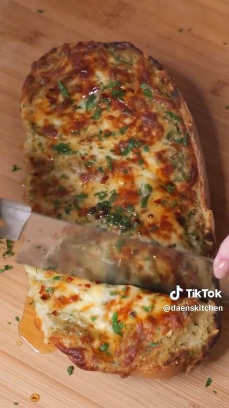 Garlic Cheese Bread, Garlic Cheese, Makanan Diet, Tile Shower Ideas, Food Recepie, Cheese Bread, Easy Baking Recipes, Food Videos Cooking, Bread Recipes Homemade