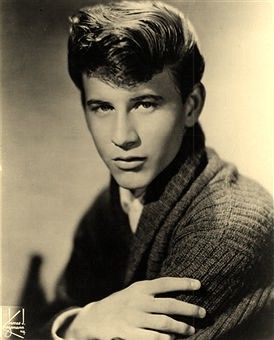 Bobby Rydell Brian Hyland, Bobby Rydell, 60's Music, Male Singers, American Bandstand, 60s Music, Classic Rock And Roll, Juke Box, Olden Days